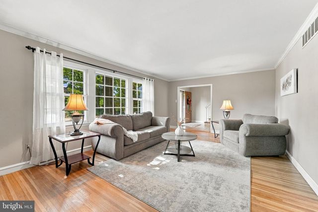 4 MELODY LN, Cherry Hill, NJ 08002