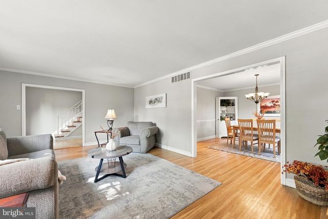 4 MELODY LN, Cherry Hill, NJ 08002