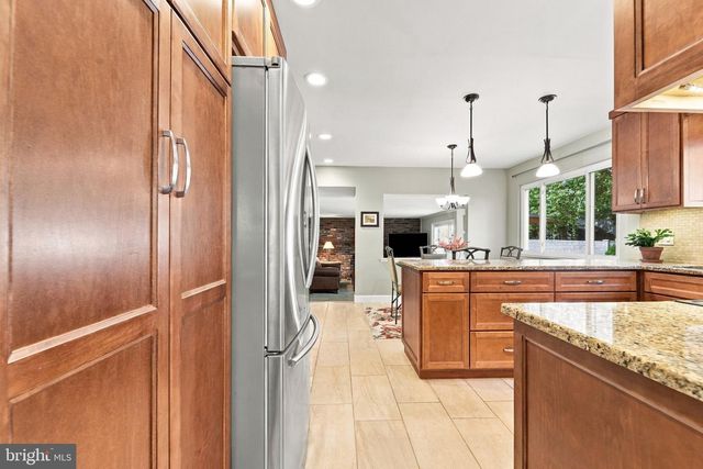 4 MELODY LN, Cherry Hill, NJ 08002