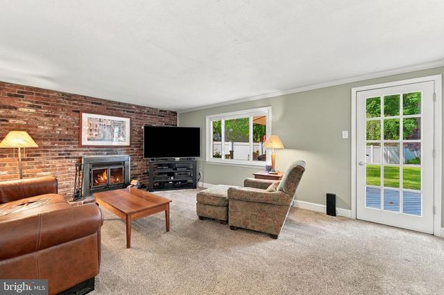 4 MELODY LN, Cherry Hill, NJ 08002