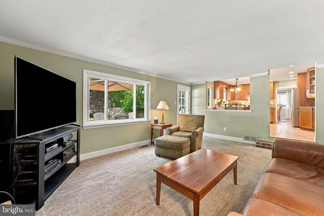 4 MELODY LN, Cherry Hill, NJ 08002