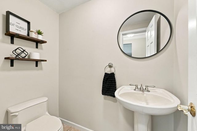 4 MELODY LN, Cherry Hill, NJ 08002