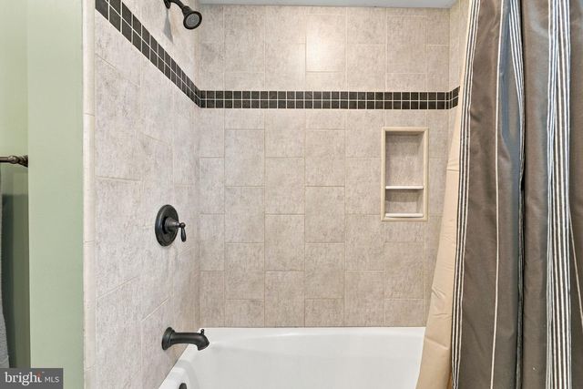 4 MELODY LN, Cherry Hill, NJ 08002