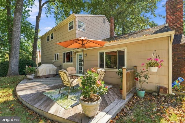 4 MELODY LN, Cherry Hill, NJ 08002