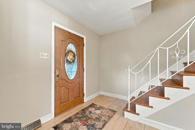 4 MELODY LN, Cherry Hill, NJ 08002