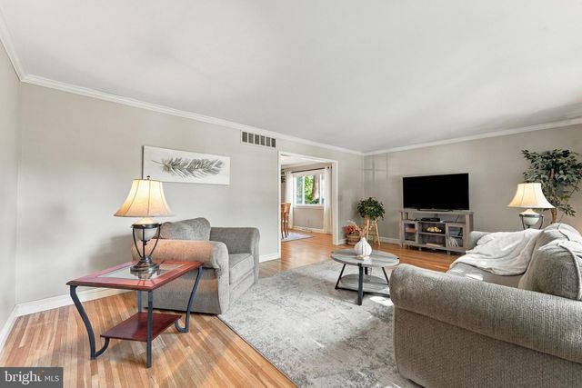 4 MELODY LN, Cherry Hill, NJ 08002