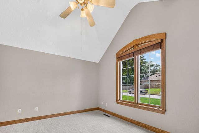 392 N Niangua Drive, Nixa, MO 65714