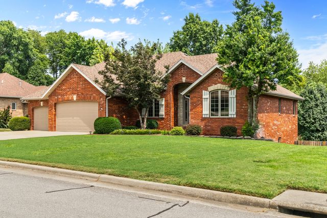 392 N Niangua Drive, Nixa, MO 65714