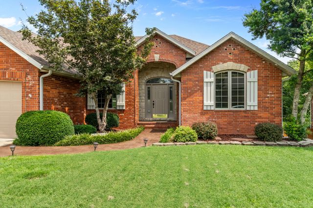 392 N Niangua Drive, Nixa, MO 65714