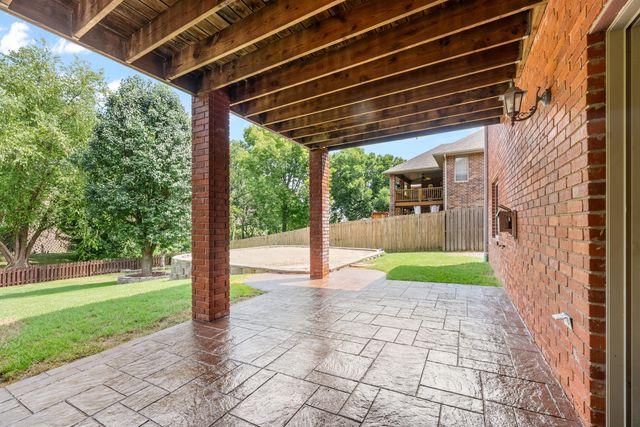 392 N Niangua Drive, Nixa, MO 65714