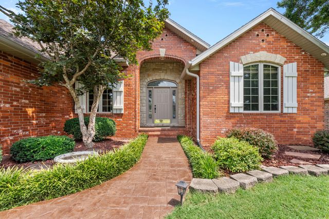 392 N Niangua Drive, Nixa, MO 65714