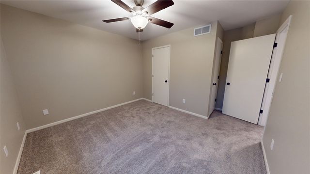 338 Holiday Circle 81, West Des Moines, IA 50265