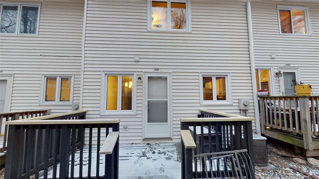 338 Holiday Circle 81, West Des Moines, IA 50265