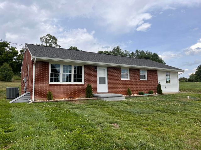 3779 Old Franklin, Glade Hill, VA 24092