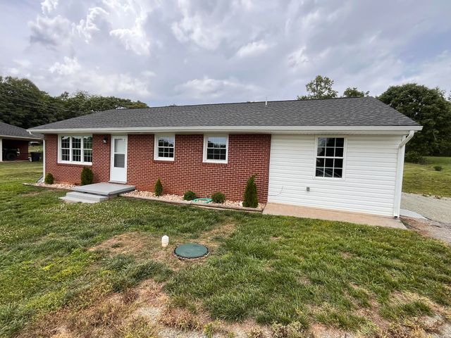 3779 Old Franklin, Glade Hill, VA 24092