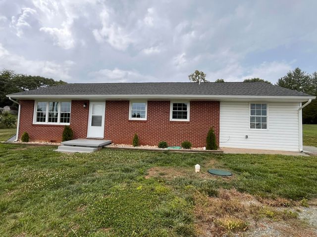 3779 Old Franklin, Glade Hill, VA 24092
