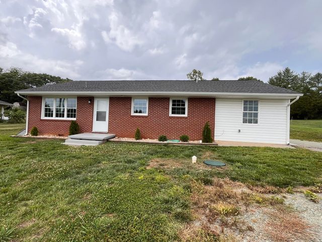3779 Old Franklin, Glade Hill, VA 24092
