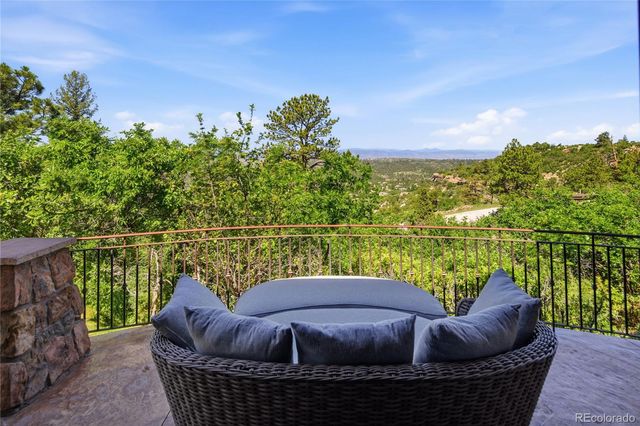 602 Cliffgate Lane, Castle Rock, CO 80108
