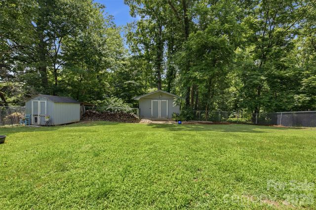 1226 Pine Grove Road, Morganton, NC 28655