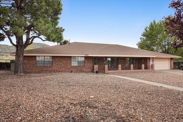 1717 Catron Court SE, Albuquerque, NM 87123