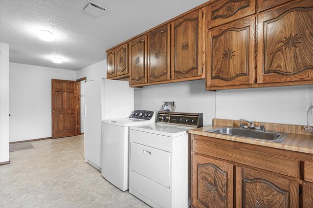 1717 Catron Court SE, Albuquerque, NM 87123