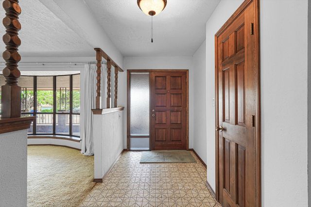 1717 Catron Court SE, Albuquerque, NM 87123