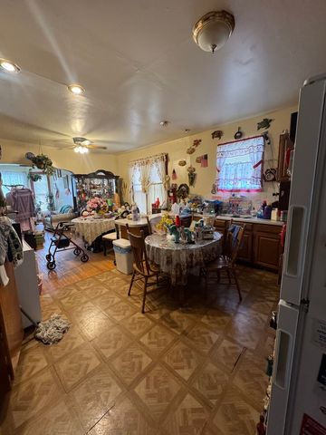 5448 W Iowa Street, Chicago, IL 60651