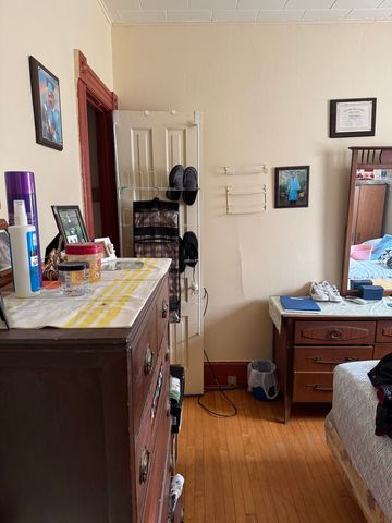 5448 W Iowa Street, Chicago, IL 60651