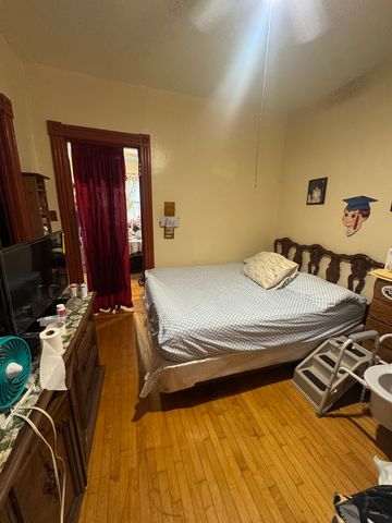 5448 W Iowa Street, Chicago, IL 60651