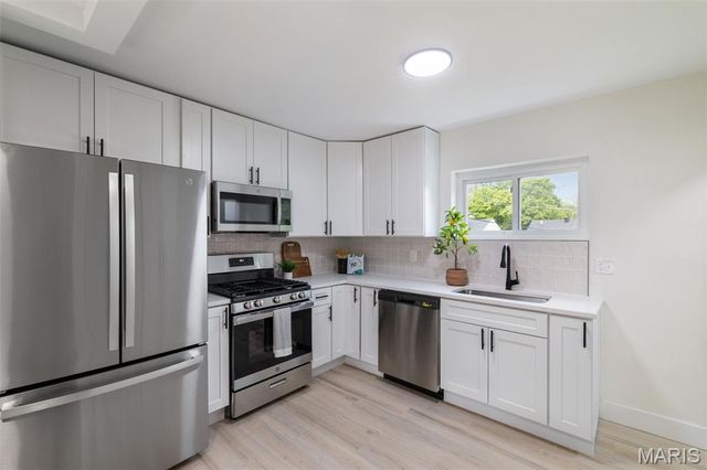 1510 Westmont Place, St Louis, MO 63130