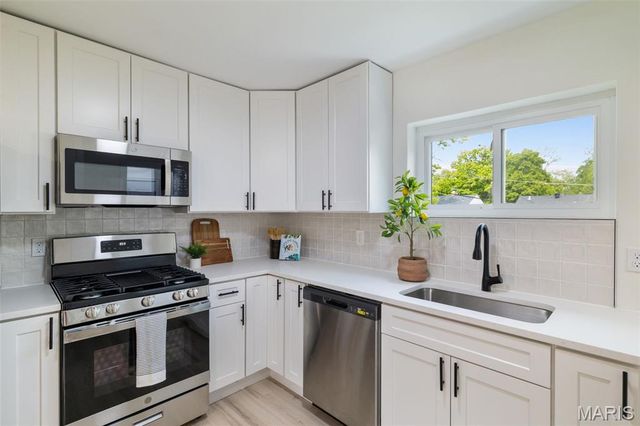 1510 Westmont Place, St Louis, MO 63130