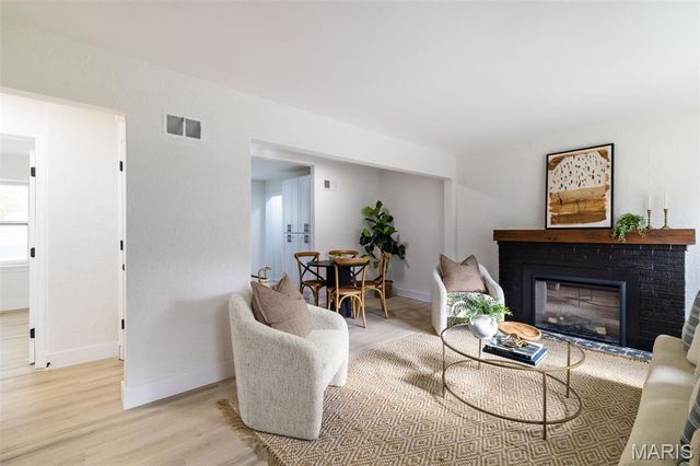 1510 Westmont Place, St Louis, MO 63130