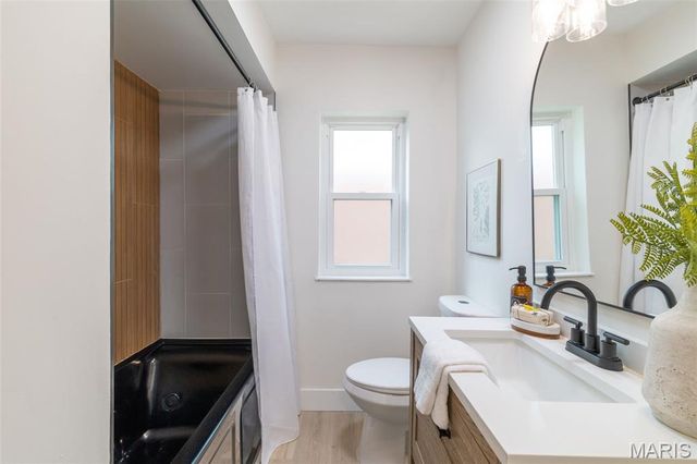 1510 Westmont Place, St Louis, MO 63130