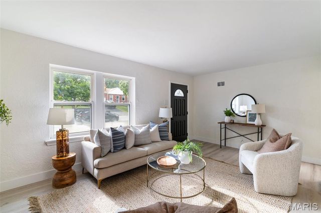 1510 Westmont Place, St Louis, MO 63130