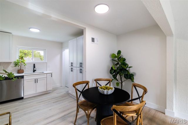 1510 Westmont Place, St Louis, MO 63130