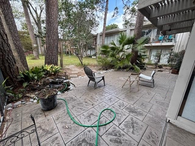 8211 Katy Freeway 16, Houston, TX 77024