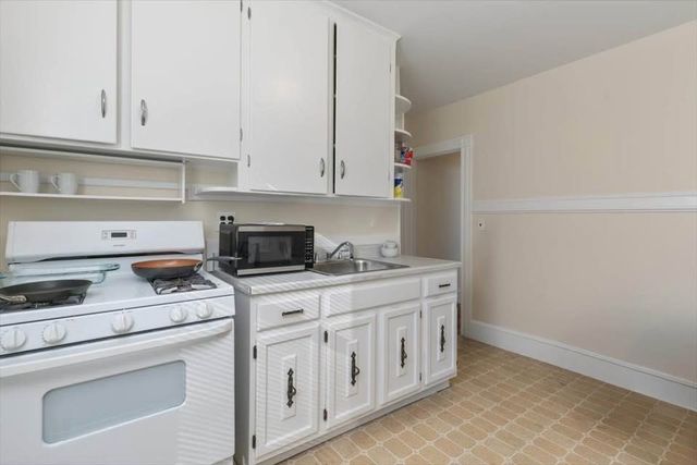 412 Cabot 2, Beverly, MA 01915