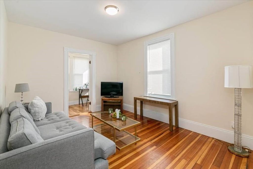 412 Cabot 2, Beverly, MA 01915