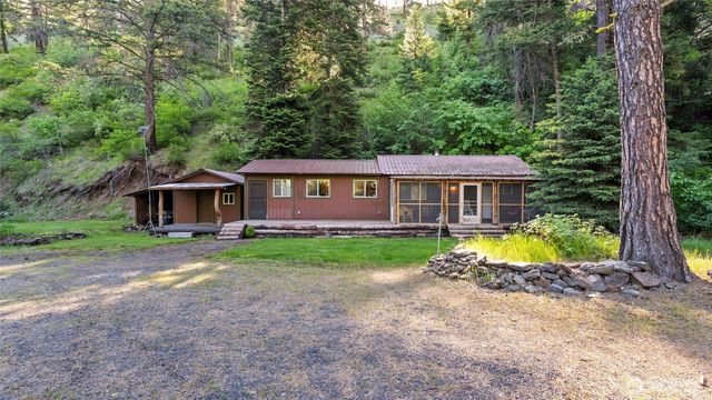 136 Tamarack Lane, Dayton, WA 99328