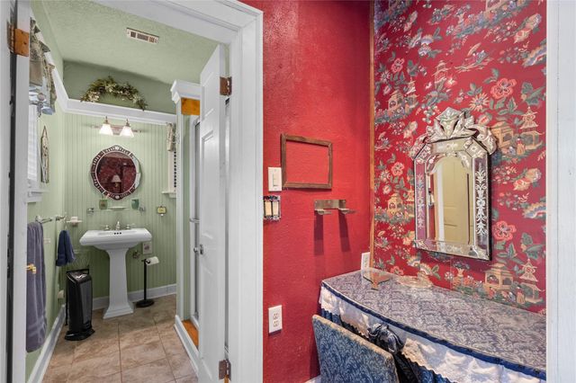 2641 Us-69 N, Doucette, TX 75942