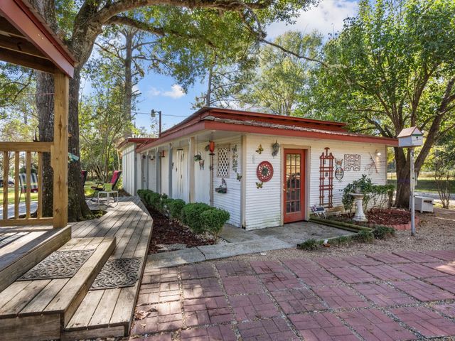 2641 Us-69 N, Doucette, TX 75942