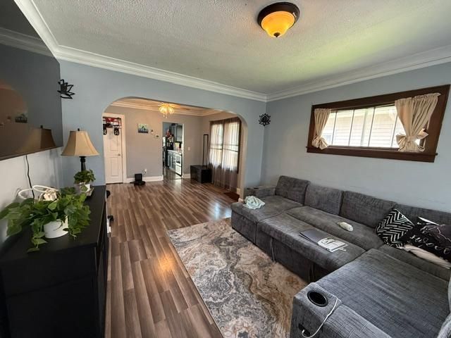 987 Lawson Avenue E, Saint Paul, MN 55106