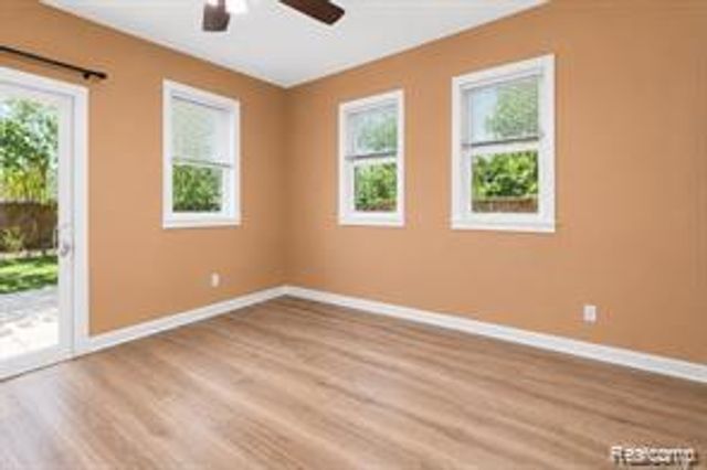 29143 Dover Avenue, Warren, MI 48088