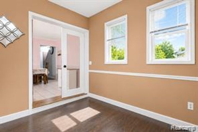 29143 Dover Avenue, Warren, MI 48088