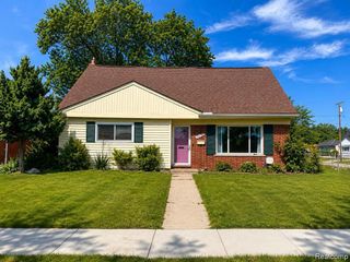 29143 Dover Avenue, Warren, MI 48088