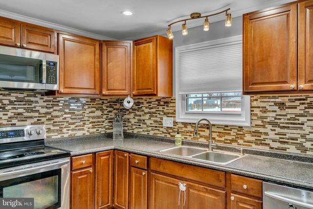 608 ARLINGTON RD, Fairless Hills, PA 19030
