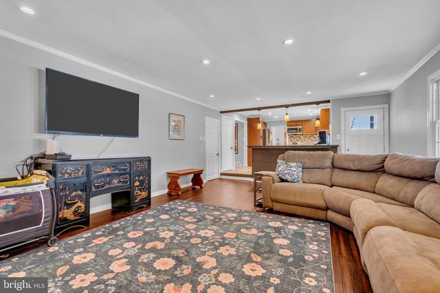 608 ARLINGTON RD, Fairless Hills, PA 19030