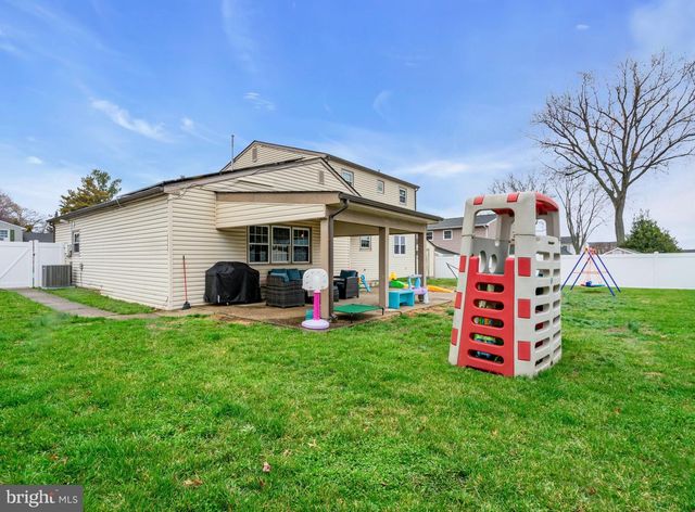 608 ARLINGTON RD, Fairless Hills, PA 19030
