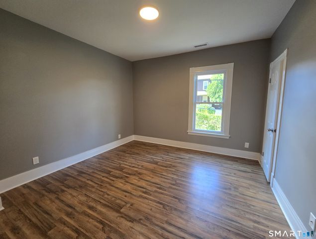 5 New Street, Shelton, CT 06484