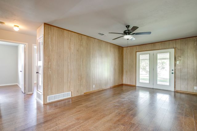 1413 Phillips Street, Cleburne, TX 76033